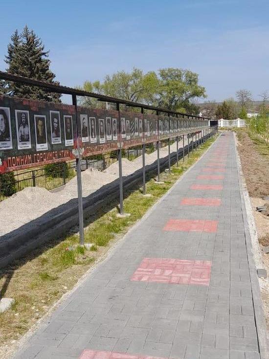 В селе на Ставрополье благодаря программе поддержки местных инициатив ремонтируют тротуары