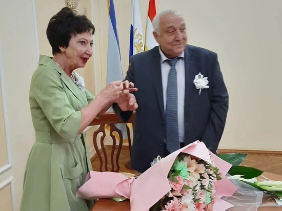 В Курске супруги Анатолий и Светлана Мельчинские отметили 50-летие совместной жизни