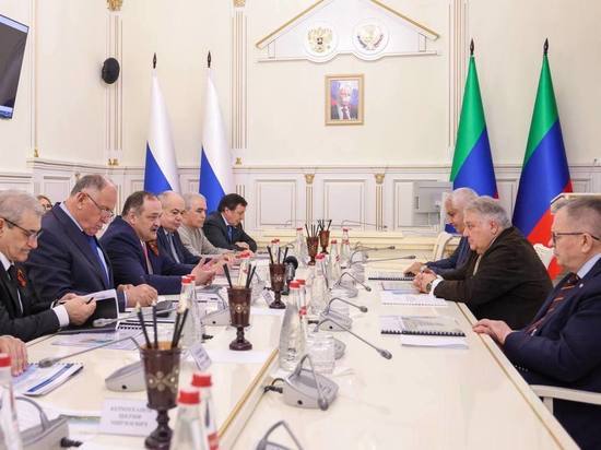 Глава Дагестана проводит встречу с директором Курчатовского института
