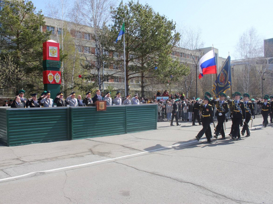 Лейтенанты пограничного института ФСБ выпустились в Хабаровске