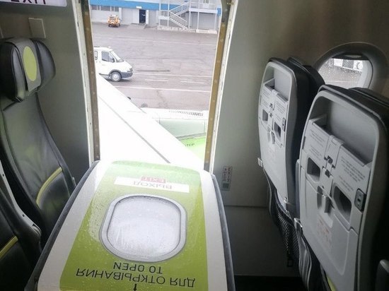 Рейс Чита — Москва перенесли из-за открывшей аварийный выход пассажирки