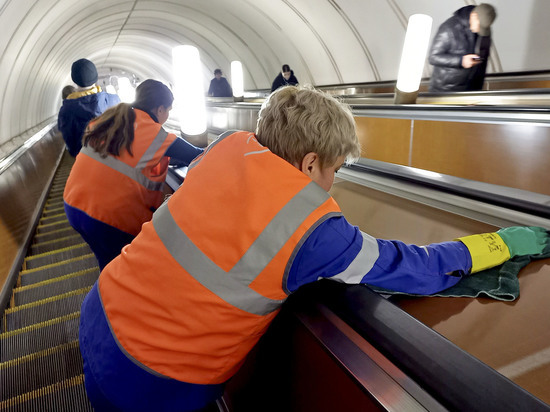 Россиянин отправился в тоннель московского метро «покурить»