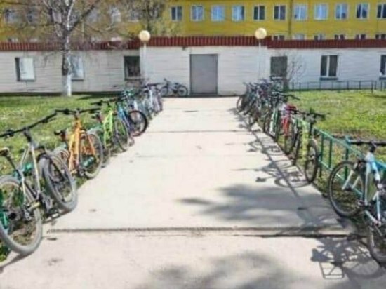 Школьникам под Дмитровым запретили ездить на велосипедах на занятия