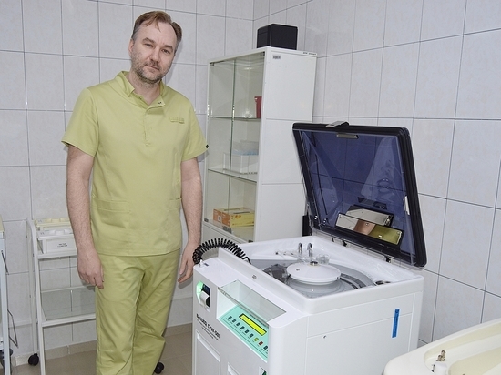 В Муравленко больница получила моюще-дезинфицирующую машину для эндоскопов