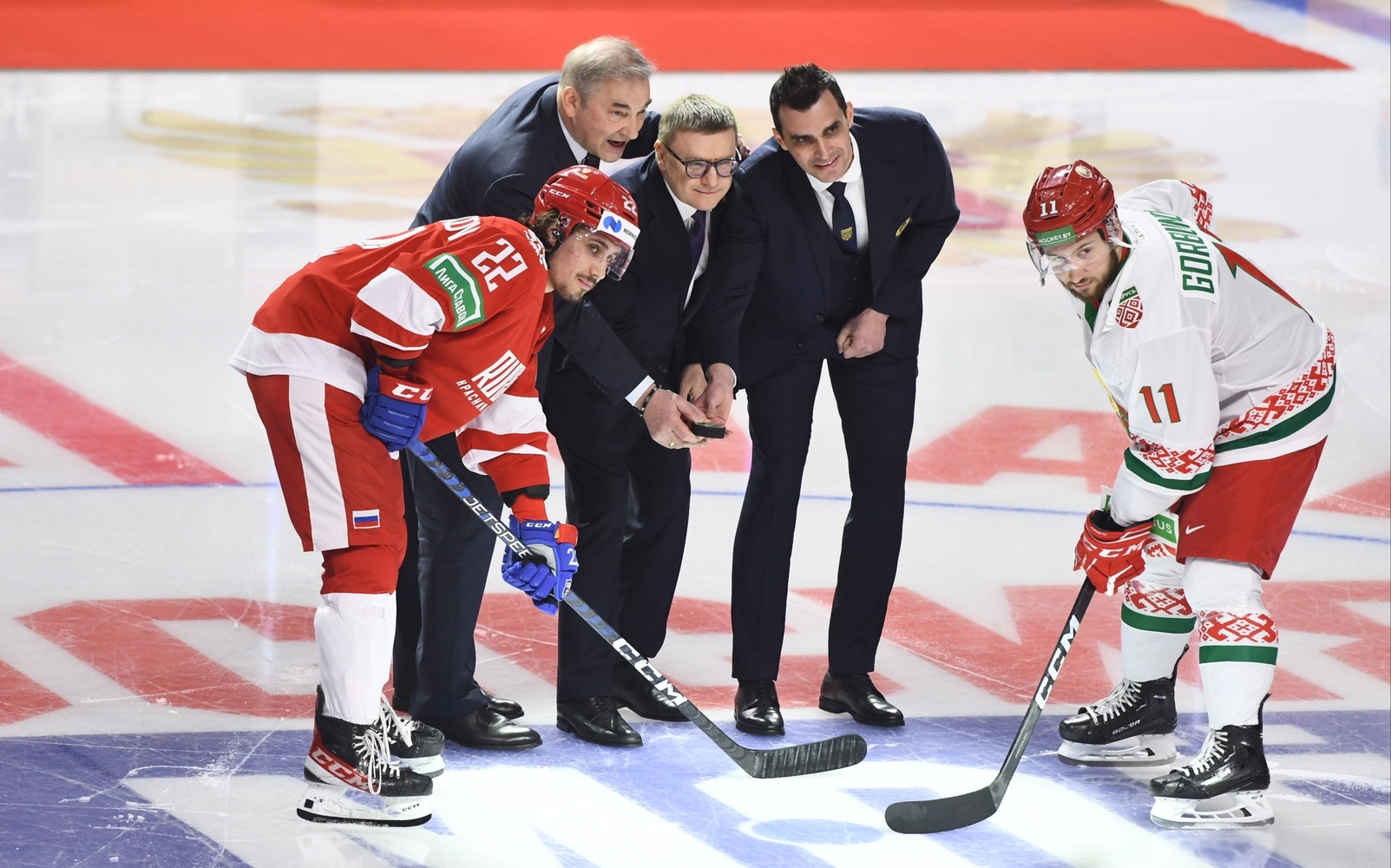 Свежие новости хоккея на сегодня. Хоккей картинки. Российские хоккеисты. Фото хоккеистов. Сборная Беларуси по хоккею 2016.