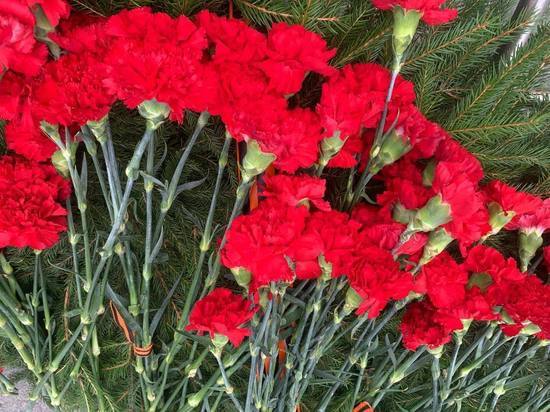 С 4 по 9 мая в Туле возложат цветы к памятным местам