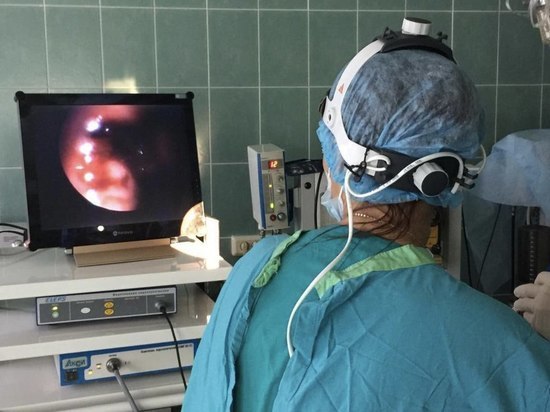 Подростка с редкой опухолью коленного сустава прооперировали в областной больнице