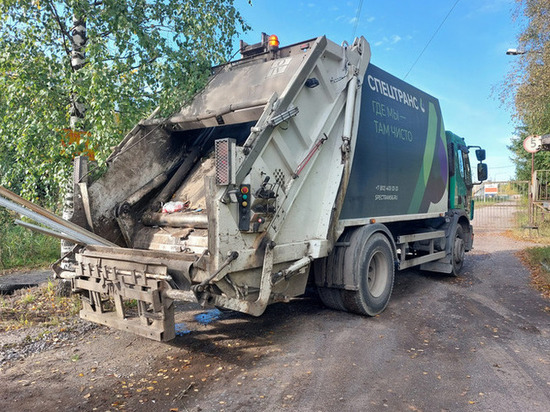 После начала дачного сезона в Ленобласти на линию вышли 260 мусоровозов