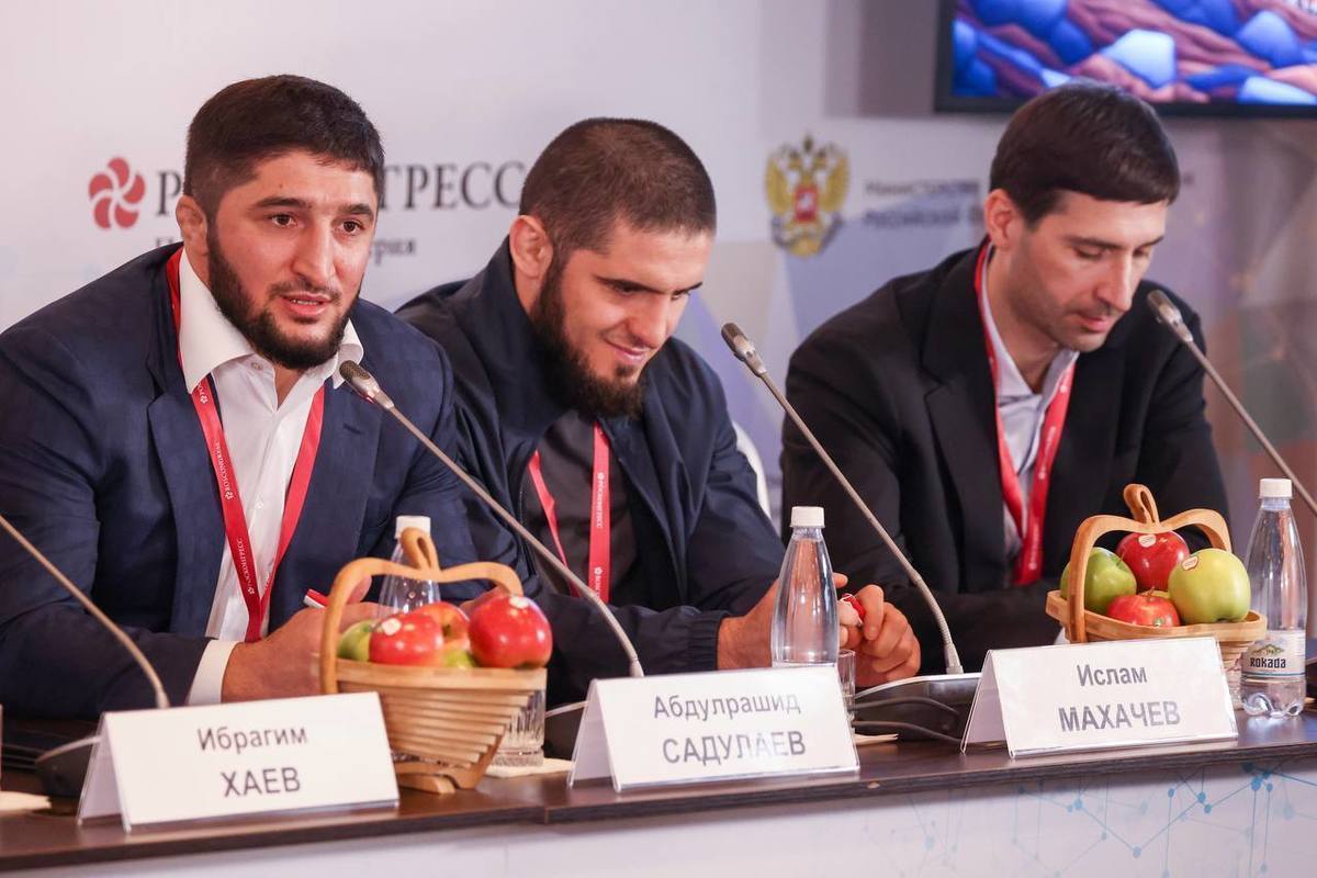 Абдулрашид Садулаев спорт зал