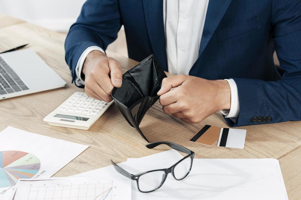 Как майские праздники повлияют на зарплату