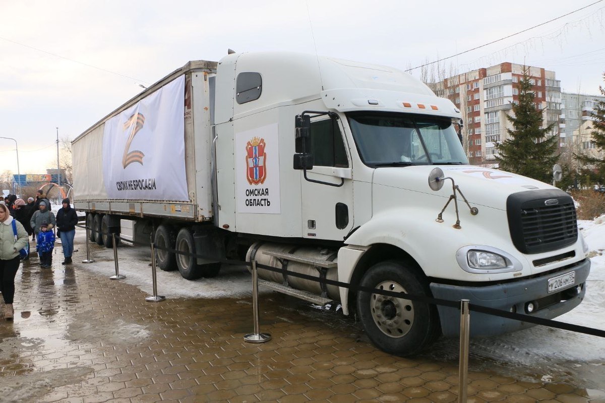 Машину с гуманитарным грузом из Омска обстреляли на Донбассе - МК Омск