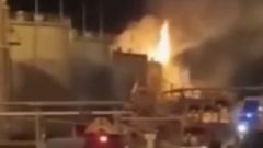 После атаки беспилотников на Ильском НПЗ загорелся резервуар: видео пожара