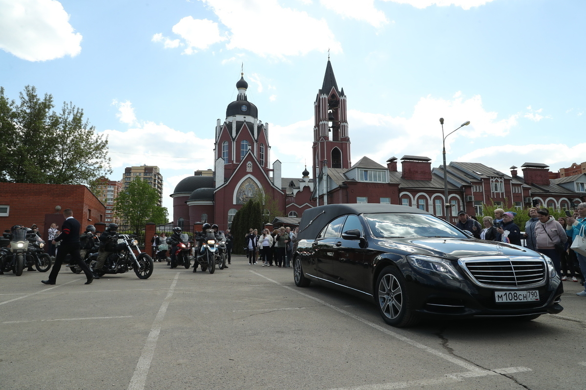 Священник нарушил канон при отпевании Зайцева - МК