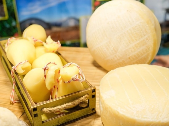 Названы четыре ранее неизвестных полезных свойств сыра
