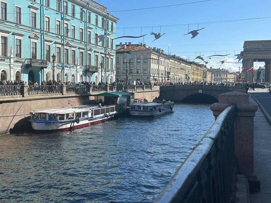 Поляков принял участие в обсуждении вопросов безопасности прогулок по рекам и каналам Петербурга