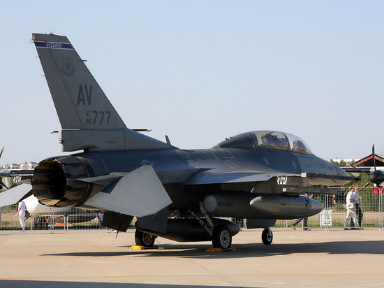 Американский пилот: российские системы ПВО уничтожат F-16 в небе Украины