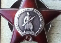 Украденные боевые ордена и медали передают родственникам героев Великой Отечественной

