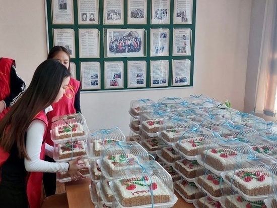 Мэрия Кызыла в честь 9 мая развезла торты семьям участников СВО