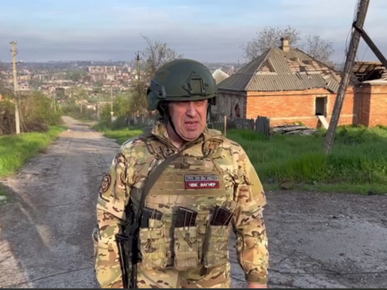 Создатель ЧВК «Вагнера» Пригожин заявил о начале передачи позиций в Артемовске Кадырову