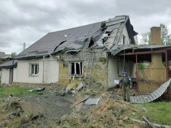 ВСУ повредили три жилых дома в Рубежном ЛНР