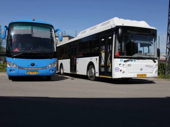 Два новых автобуса с кондиционерами получил «Псковпассажиравтотранс»