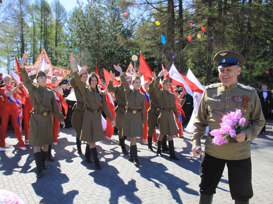 Центральным действием дня станет парад