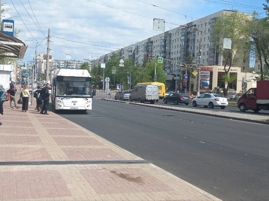 На остановке «1000 мелочей» в Белгороде установили две посадочные платформы