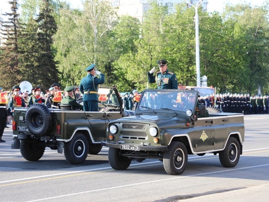 Полторы тысячи человек приняли участие в репетиции парада Победы в Уфе