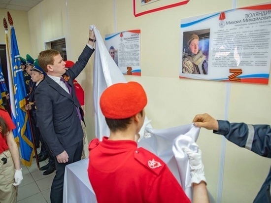 Подвиг не будет забыт: в школах Пуровского района увековечили память о погибших на спецоперации бывших учениках