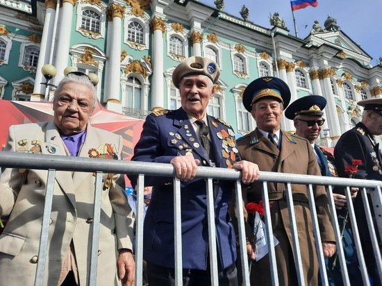 Бельский заявил, что в Петербурге живет почти 60 тысяч ветеранов Великой Отечественной войны