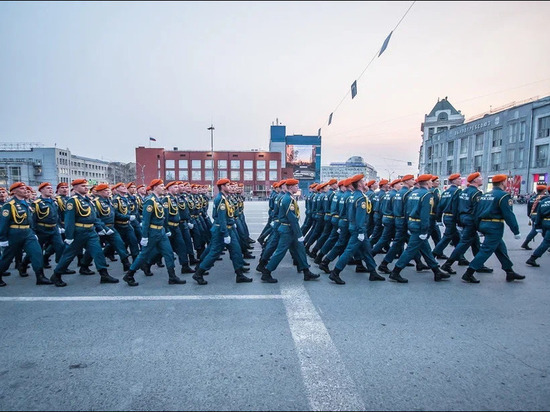 В Новосибирске в Параде Победы 9 мая приняли участие два истребителя Су-34