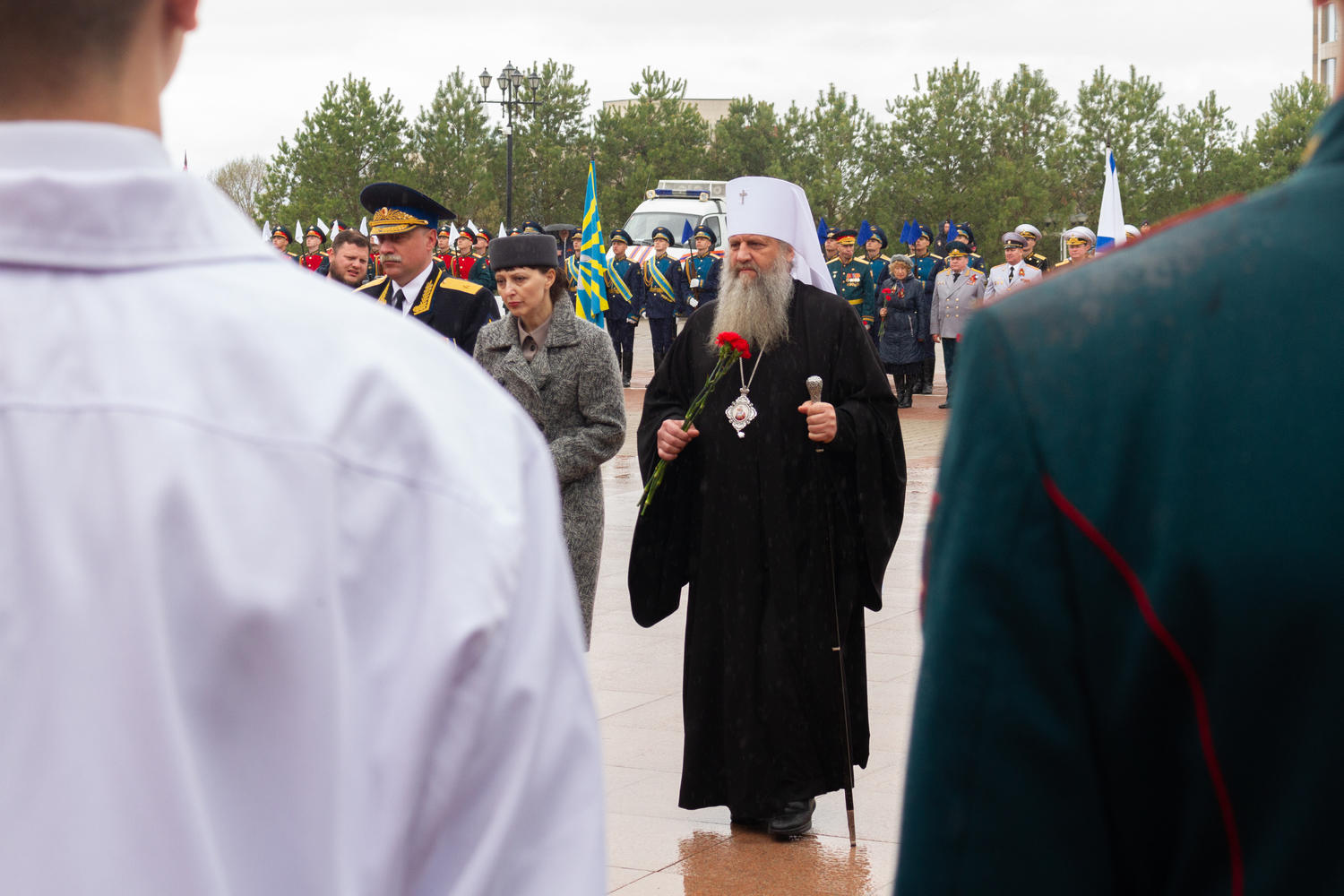 В Хабаровске почтили память павших, возложив цветы у Вечного огня 