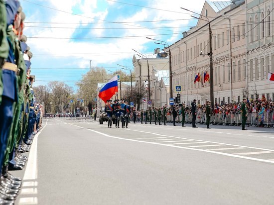 Парад войск на площади Михаила Тверского в Твери будут транслировать в соцсетях