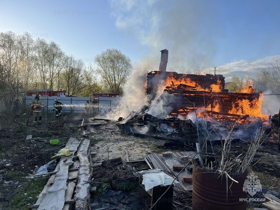 В Гусь-Хрустальном районе в поселке Великодворском сгорел дом