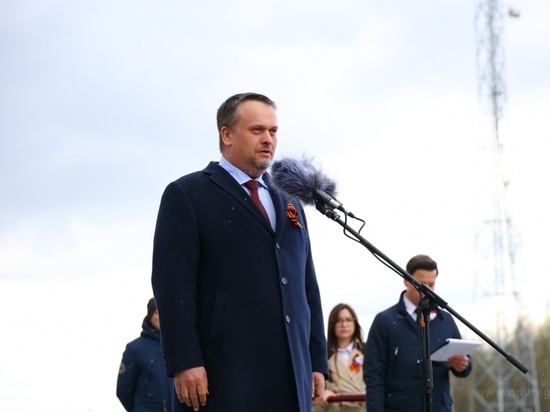 Андрей Никитин выступил с поздравлением новгородцев с Днем Победы