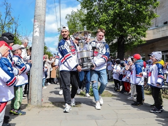 В Нижнем Новгороде состоялся чемпионский парад "Чайки"