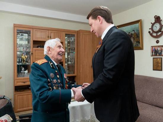 Глава Сочи лично поздравил ветеранов с Днём Победы