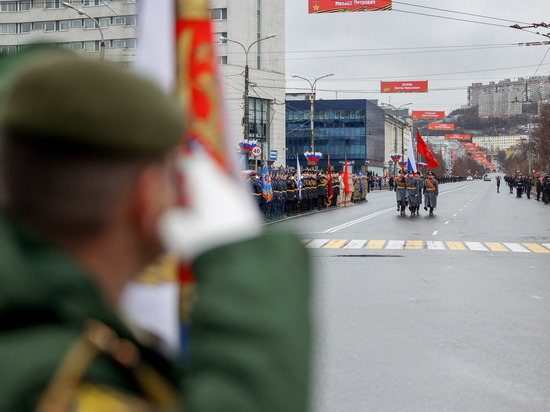В столице Кольского Заполярья прошел парад Победы