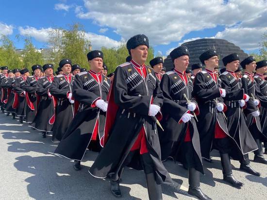 Кубанские казаки 9 мая приняли участие в праздничном параде в Москве