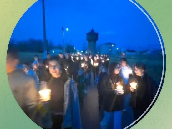 В ЕАО День Победы завершился свечным шествием в поселке Смидович