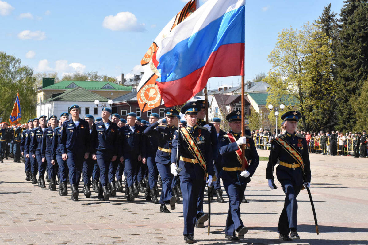 9 мая в Костроме прошел традиционный парад