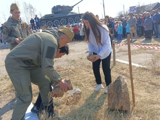 Памятник участникам СВО начали строить 9 мая в селе Забайкалья