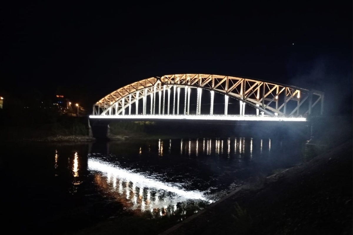 пешеходный мост в великом новгороде