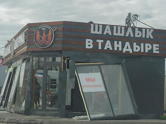 10 мая в Дядькове на окраине Рязани в палатке с шаурмой взорвался газовый баллон