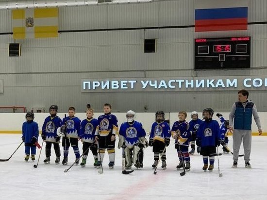 В Невинномысске завершился турнир по хоккею среди детских команд