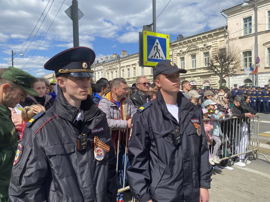 Полицейские следили за порядком во время празднования Дня Победы в Тверской области