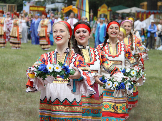 В регионе традиционно организуют «Троицкие хороводы в Орловском Полесье»