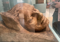 Впервые Третьяковская галерея показывает одну из своих самых закрытых коллекций — собрание посмертных масок великих людей