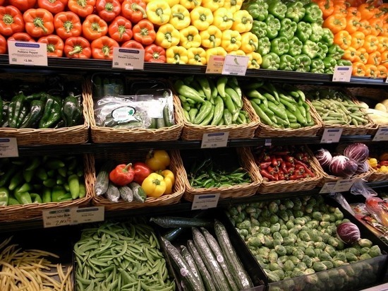 Как снизить количество вредных веществ в овощах и фруктах из магазина? – рассказывает врач