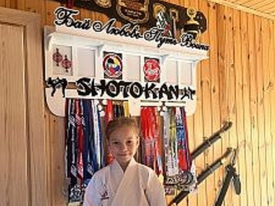 Восьмилетняя каратистка из Подмосковья завоевала 84 медали
